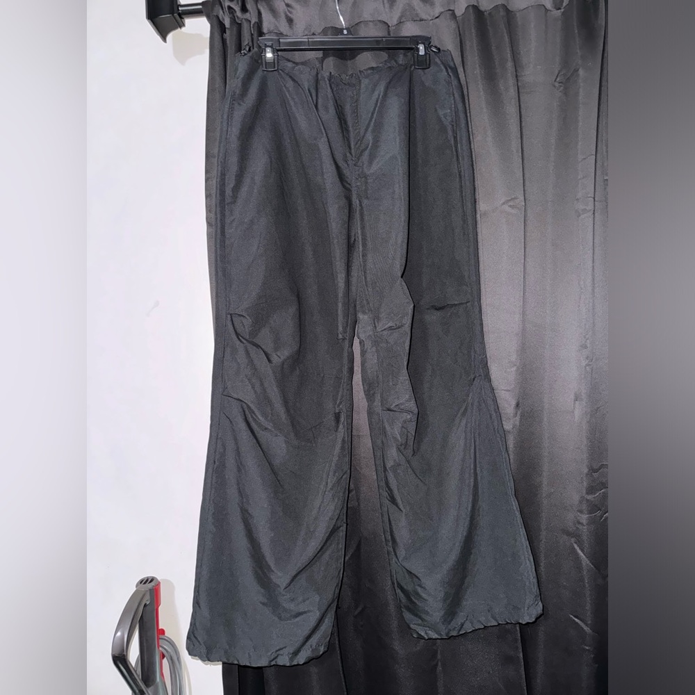 black street bottoms